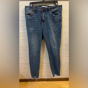 Carly Jean Los Angeles, Distressed High Rise Raw Frayed Hem Line